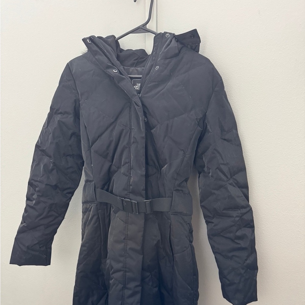 North Face puffer coat parka with hood, medium